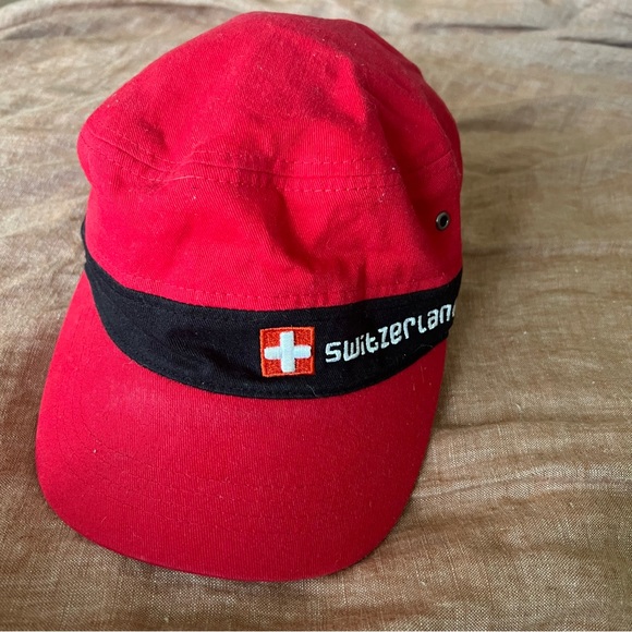 HAT CAP SWITZERLAND ALPHORN EMBROIDERED RED WHITE BLACK ADJUSTABLE CLASSIC PIECE - Picture 1 of 5